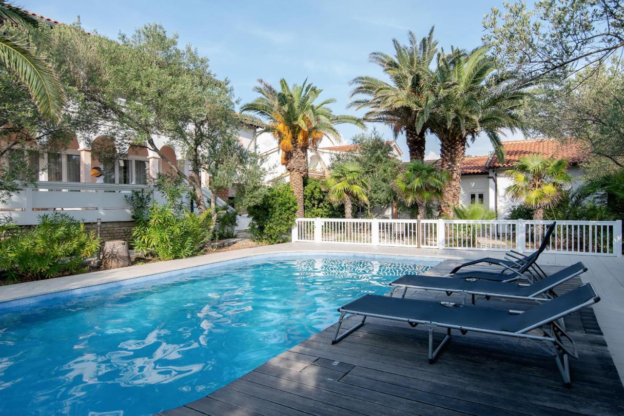 Beach Boy & Pool Girl Apartments Vir Esterno foto